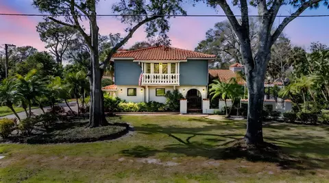 7922 Flowerfield Dr, Tampa, FL 33615