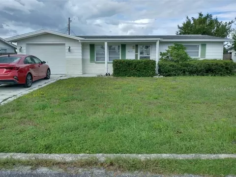 4031 Cluster Dr, Holiday, FL 34691