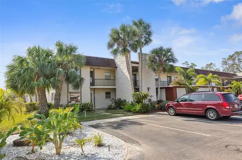 2750 E Bay Dr #2D, Largo, FL 33771