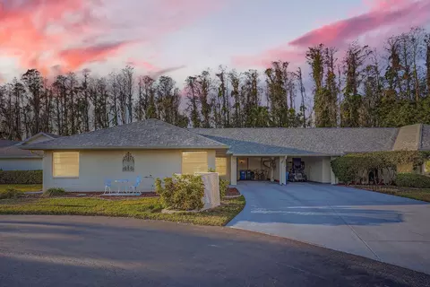 1752 Atrium Dr, Sun City Center, FL 33573