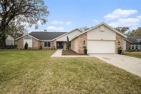 3933 Northridge Dr, Valrico, FL 33596