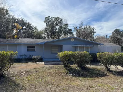 1401 Cr 449, Lake Panasoffkee, FL 33538
