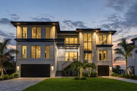 2081 Michigan Ave NE, Saint Petersburg, FL 33703