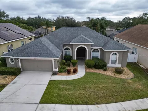 5206 Whispering Leaf Trl, Valrico, FL 33596
