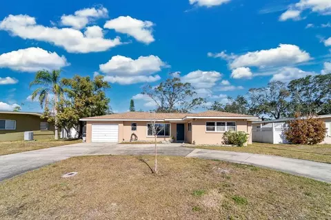 2533 Duncan Dr, Belleair Bluffs, FL 33770