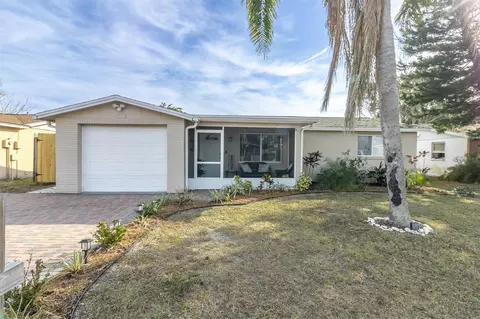 7014 Ivanhoe Dr, Port Richey, FL 34668