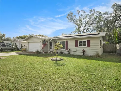 989 6th Ave NE, Largo, FL 33770
