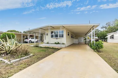36810 Kay Ave, Zephyrhills, FL 33542