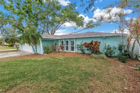 13851 102nd Ave, Largo, FL 33774