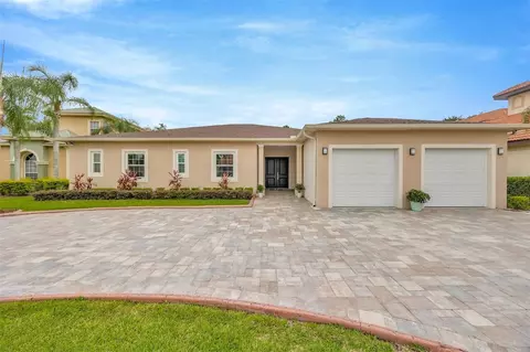 10542 Cory Lake Dr, Tampa, FL 33647