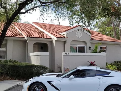 562 Andorra Cir NE #562, Saint Petersburg, FL 33703