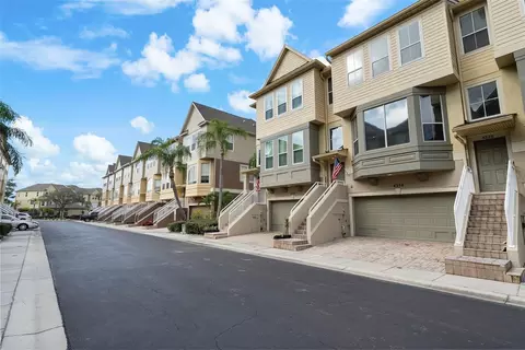 4334 Spinnaker Cove Ln, Tampa, FL 33615