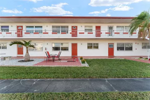 1950 58th Ave N #9, Saint Petersburg, FL 33714