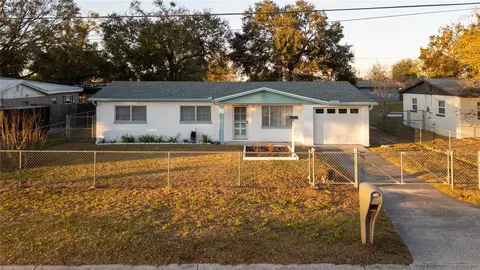 1806 E Alabama St, Plant City, FL 33563