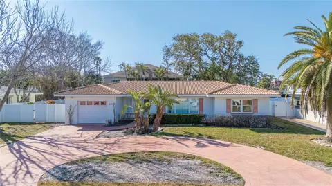 108 19th St, Belleair Beach, FL 33786