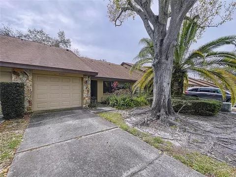 9888 Lake Seminole Dr E, Largo, FL 33773