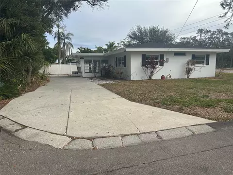 3553 Center Cir, Largo, FL 33774 photo 1