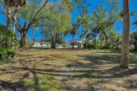 4202 W Leona St, Tampa, FL 33629
