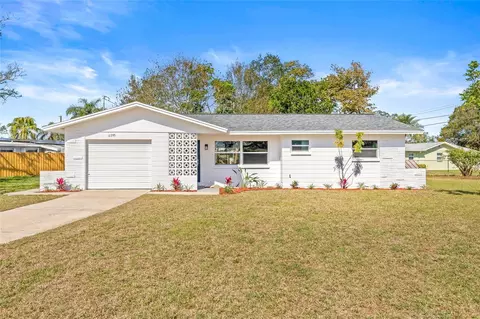 11395 83rd Ave, Seminole, FL 33772