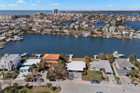 17020 Dolphin Dr, North Redington Beach, FL 33708