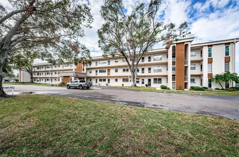5880 38th Ave N #204, Saint Petersburg, FL 33710