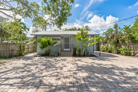 2424 Webber St, Sarasota, FL 34239