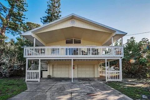 523 Georgia Ave, Crystal Beach, FL 34681