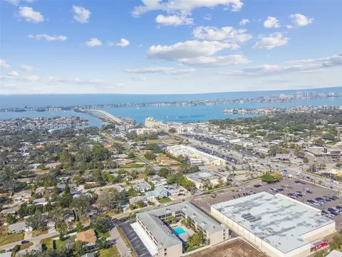 215 Valencia Blvd #106, Belleair Bluffs, FL 33770