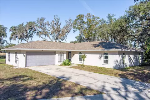 135 Country Club Ln, Mulberry, FL 33860