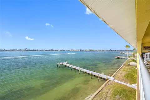 370 8th Ave N #7, Tierra Verde, FL 33715