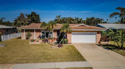 14993 Imperial Point Dr N, Largo, FL 33774