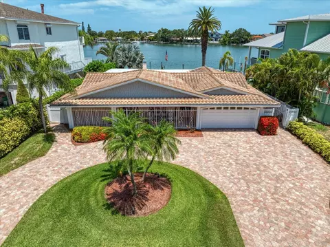 476 Harbor Dr S, Indian Rocks Beach, FL 33785