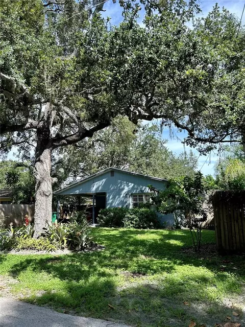 2816 W Bay Ave, Tampa, FL 33611