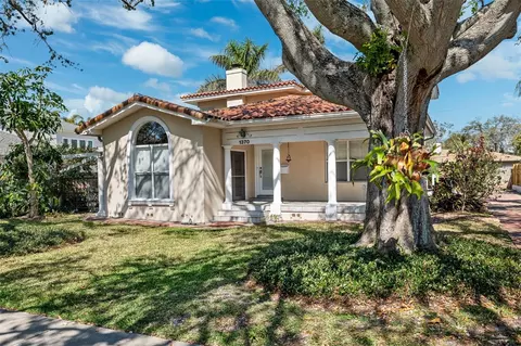 1370 Brightwaters Blvd NE, Saint Petersburg, FL 33704