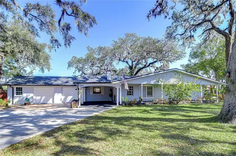 801 Timber Pond Dr, Brandon, FL 33510