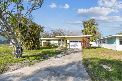 2480 Baywood Dr E, Dunedin, FL 34698