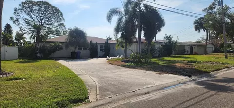 5253 Dover St NE, Saint Petersburg, FL 33703