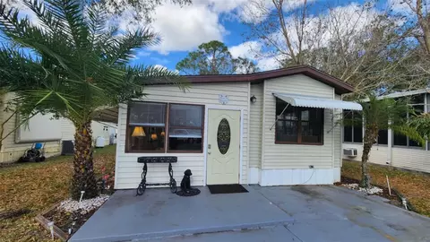9 Long Hammock Dr, River Ranch, FL 33867