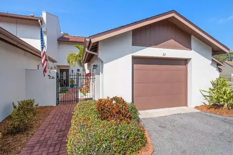 7501 Cumberland Rd #22, Seminole, FL 33777