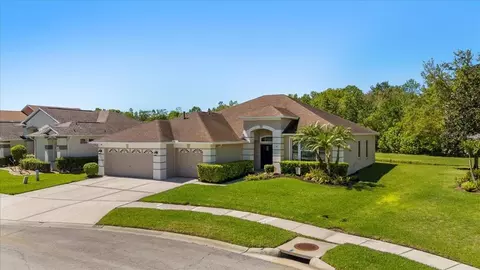 1327 Yardley Dr, Wesley Chapel, FL 33544