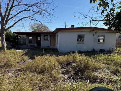 2597 Palm Dr NE, Winter Haven, FL 33881