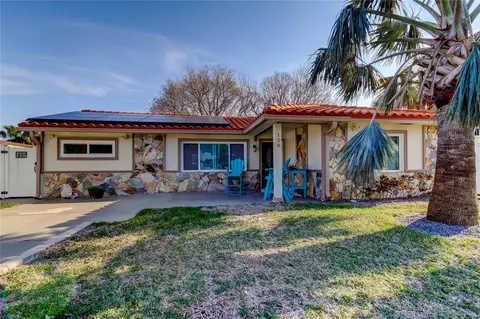 120 60th Ave, Saint Pete Beach, FL 33706