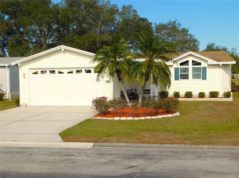 37027 Lakota Ct, Zephyrhills, FL 33542