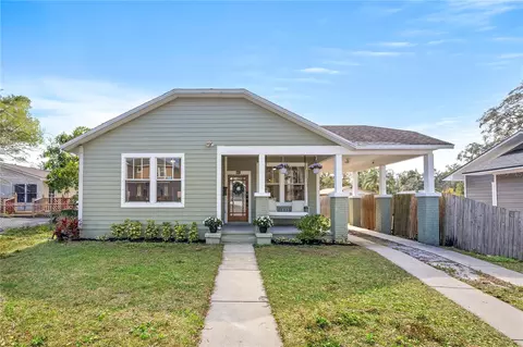 1211 E Giddens Ave, Tampa, FL 33603