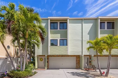440 Sandy Hook Rd, Treasure Island, FL 33706