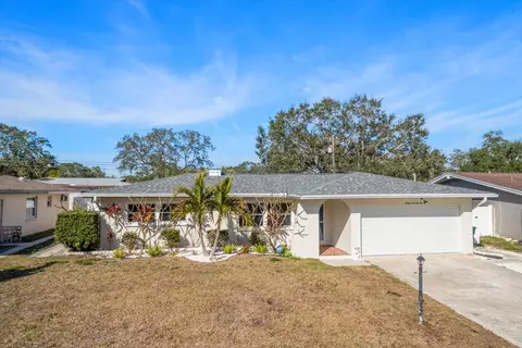 1672 Cambridge Dr, Clearwater, FL 33756
