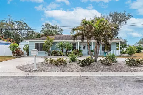1211 Carolyn Ln, Clearwater, FL 33755