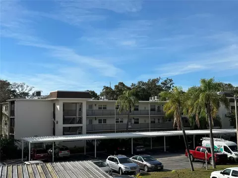 860 Virginia St #303, Dunedin, FL 34698