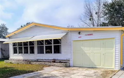 4425 Autumn Palm Dr, Zephyrhills, FL 33542