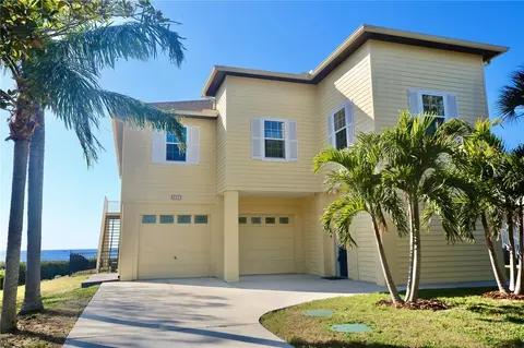 244 S Beach Dr, Tarpon Springs, FL 34689